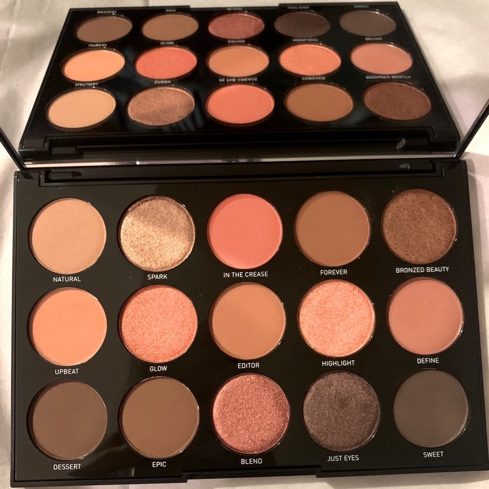 BRAND NEW!Morphe-Day slayer 15D eyeshadow palette